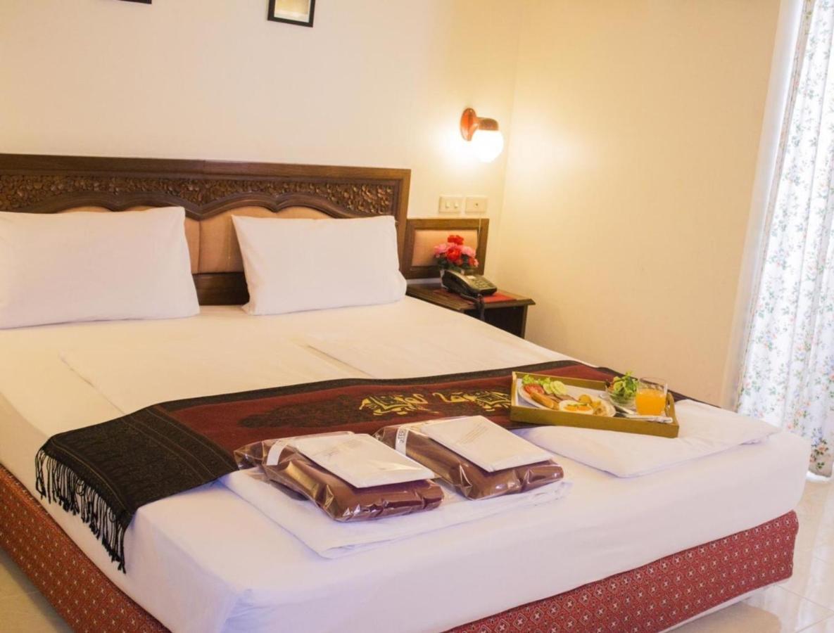 People Place Classic Hotel Sha Extra Plus Chiang Mai Exteriör bild