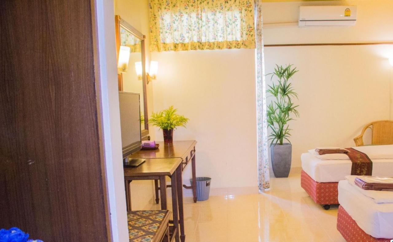 People Place Classic Hotel Sha Extra Plus Chiang Mai Exteriör bild