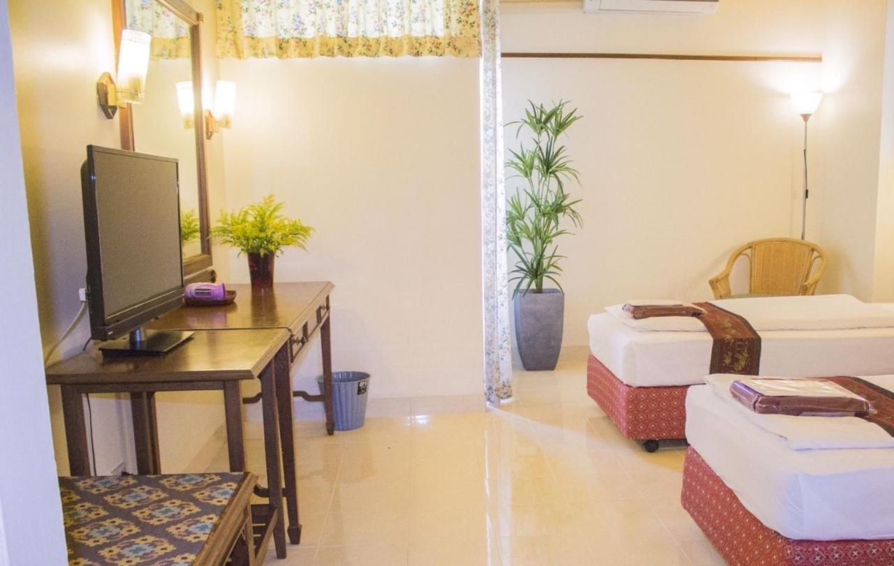 People Place Classic Hotel Sha Extra Plus Chiang Mai Exteriör bild
