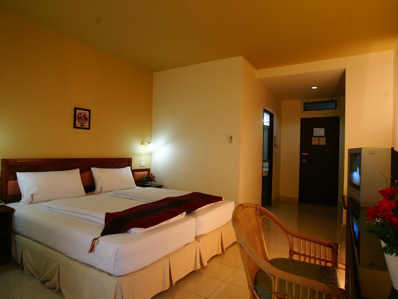 People Place Classic Hotel Sha Extra Plus Chiang Mai Exteriör bild