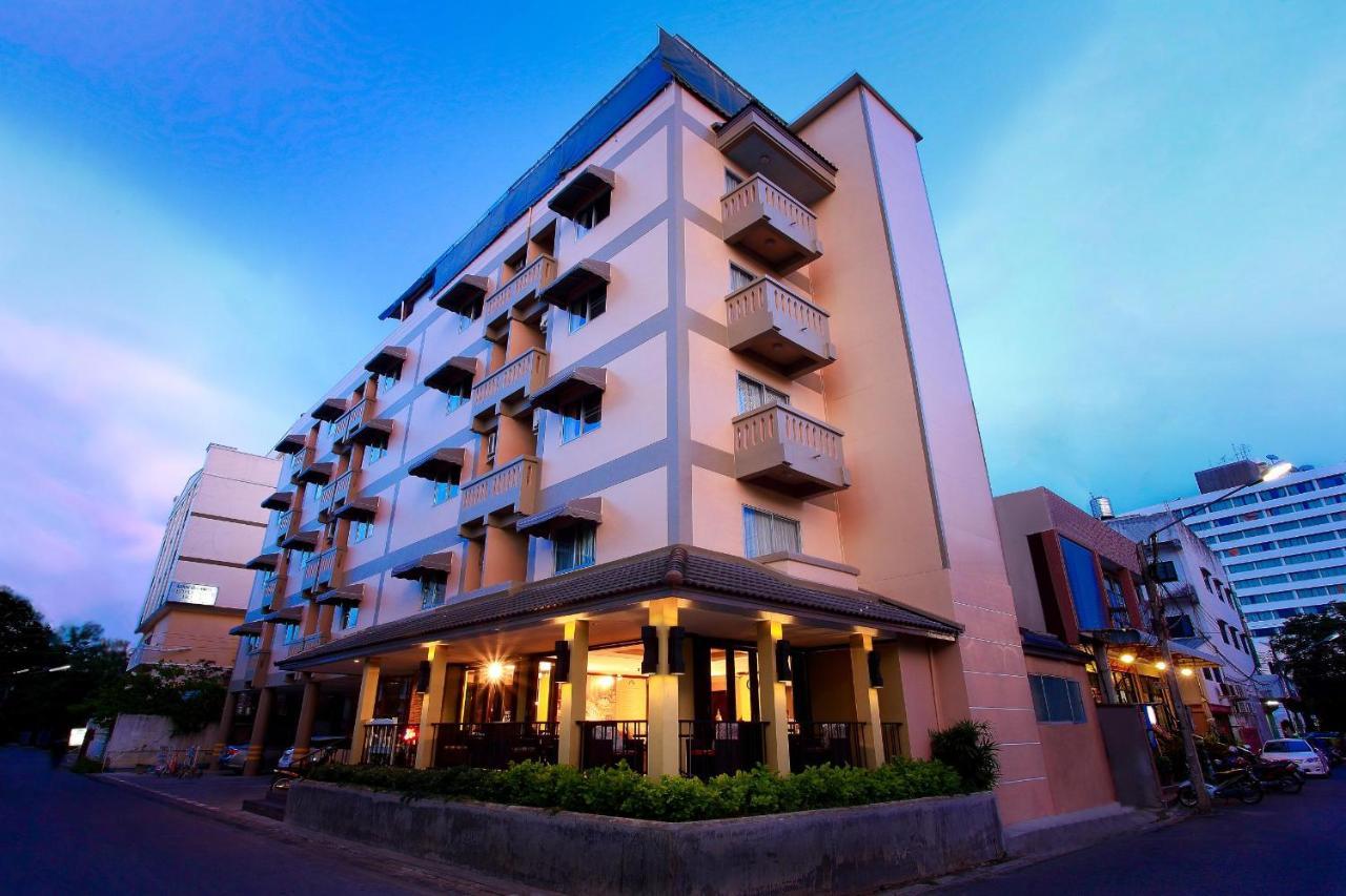 People Place Classic Hotel Sha Extra Plus Chiang Mai Exteriör bild
