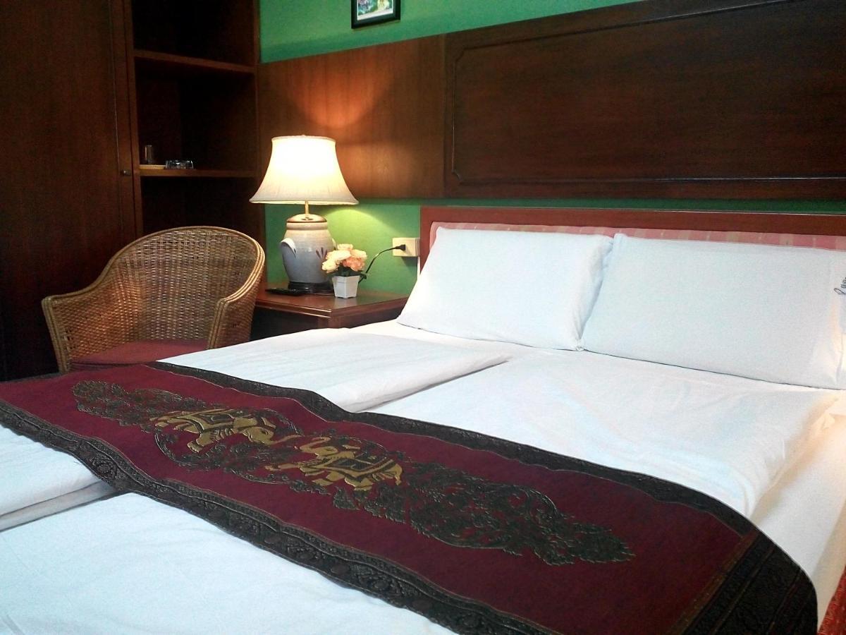 People Place Classic Hotel Sha Extra Plus Chiang Mai Exteriör bild