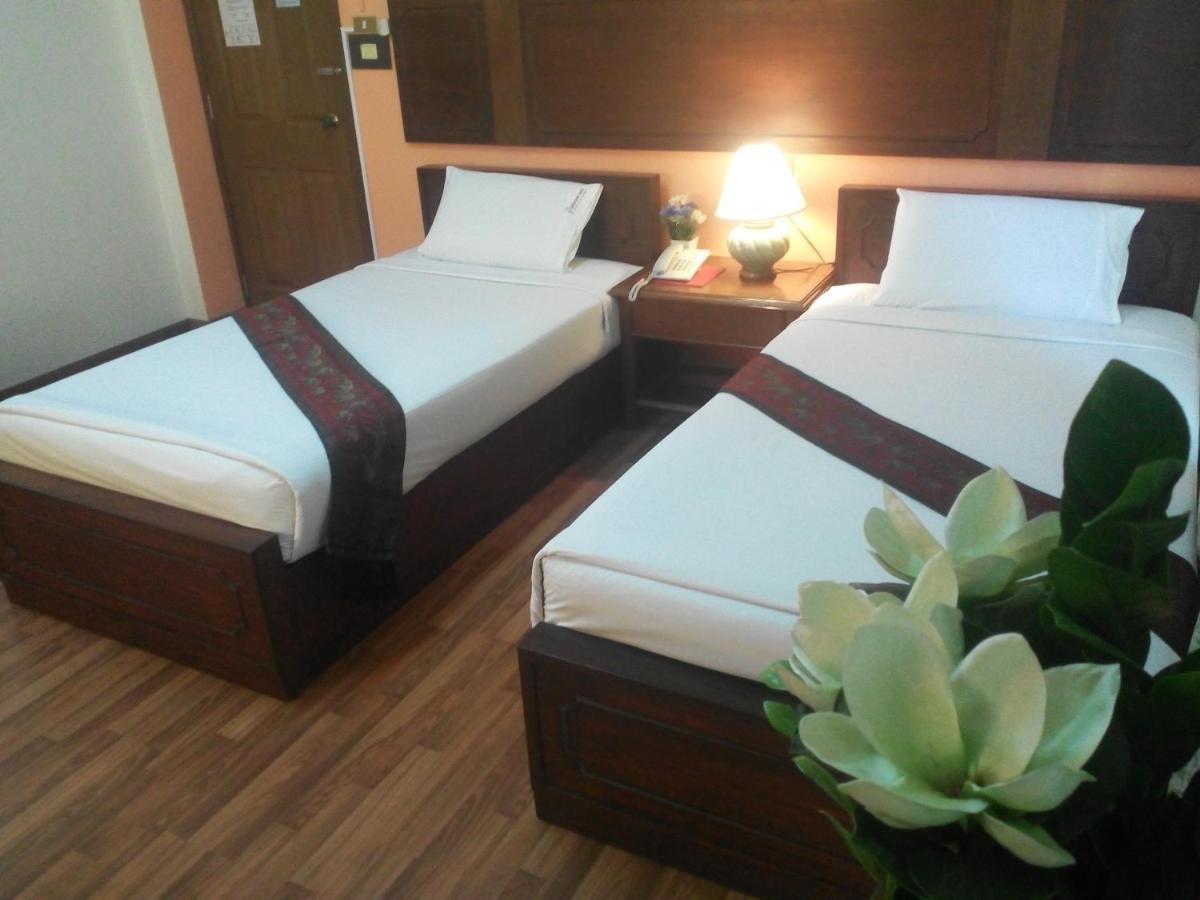 People Place Classic Hotel Sha Extra Plus Chiang Mai Exteriör bild