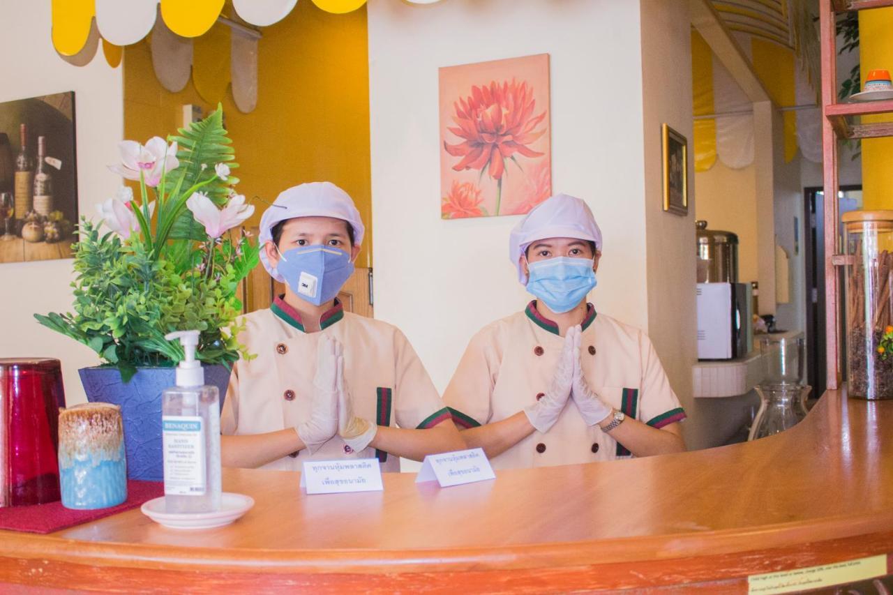 People Place Classic Hotel Sha Extra Plus Chiang Mai Exteriör bild